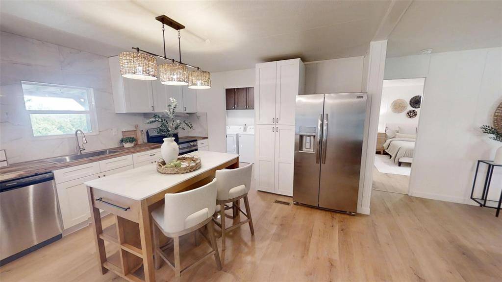 902 Pecos River Drive, Granbury, TX 76048