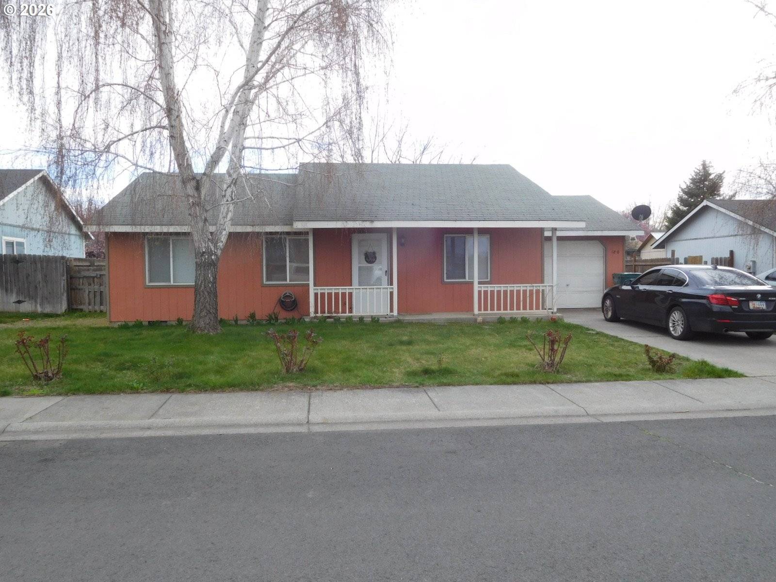 180 NE 15TH AVE, Milton Freewater, OR 97862