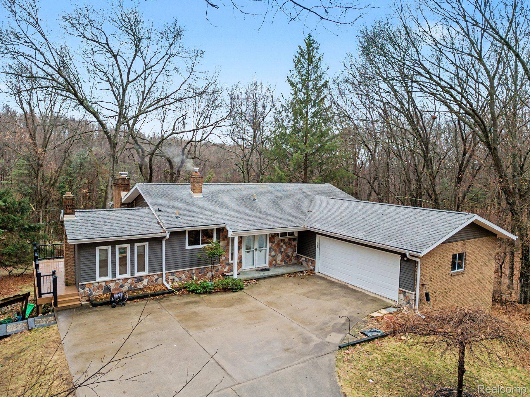 1380 Kent RD, Brandon Charter Township, MI 48462