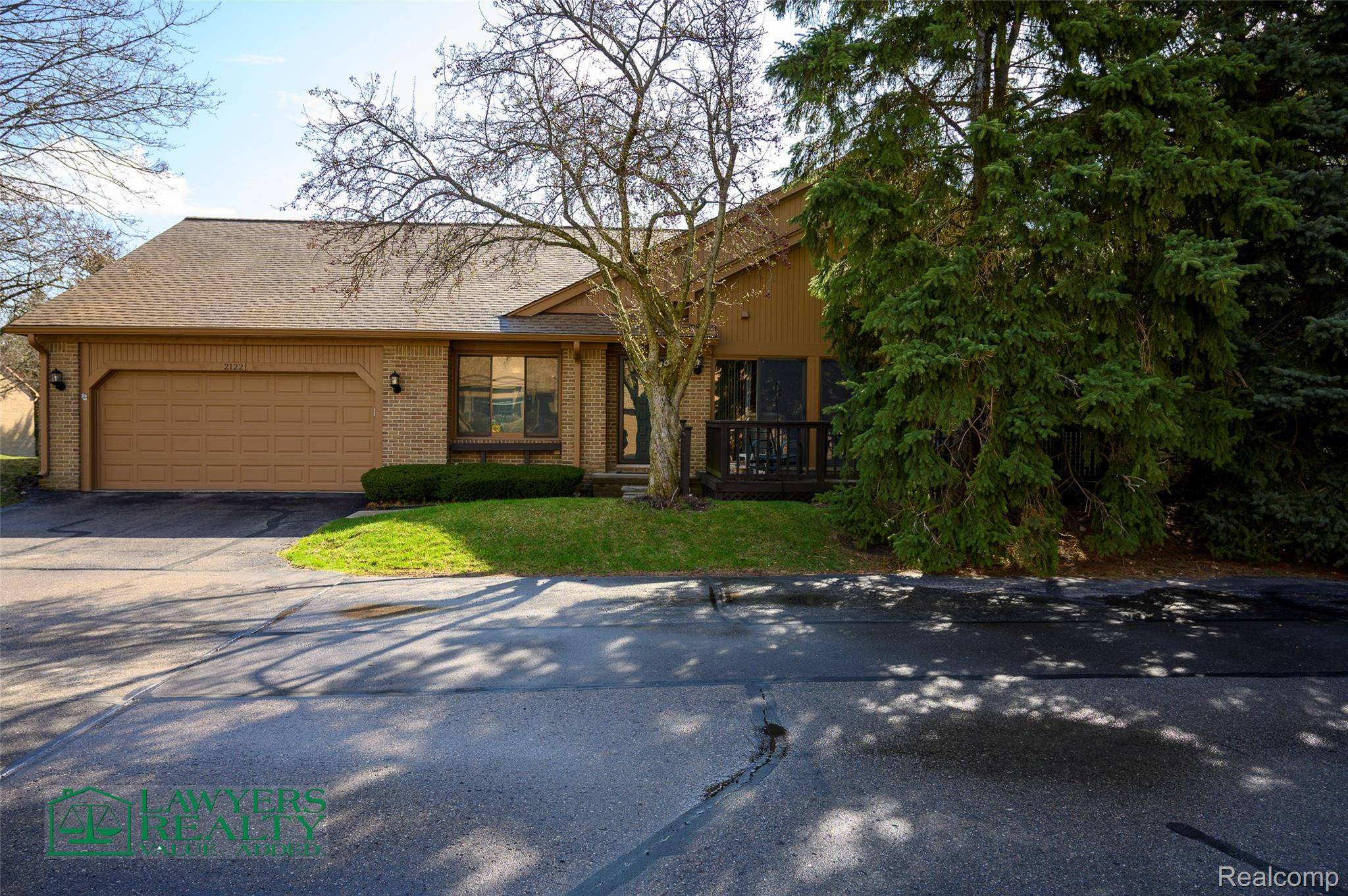 2122 London Bridge DR, Rochester Hills, MI 48307