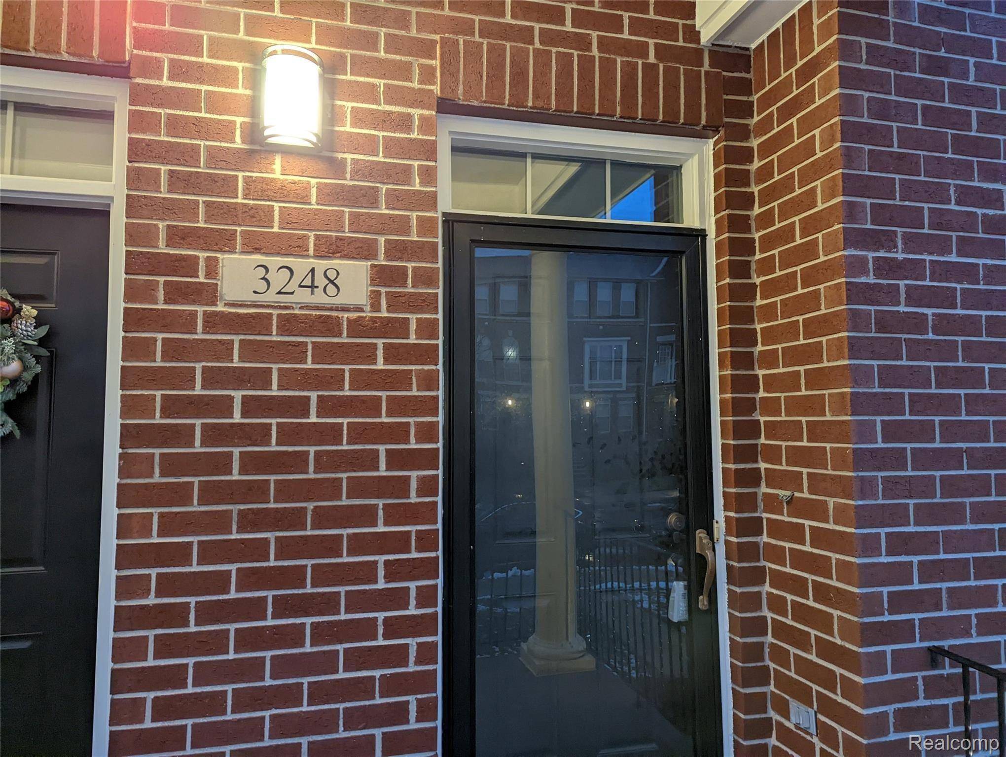 3248 NEWBURY PL #11, Troy, MI 48084