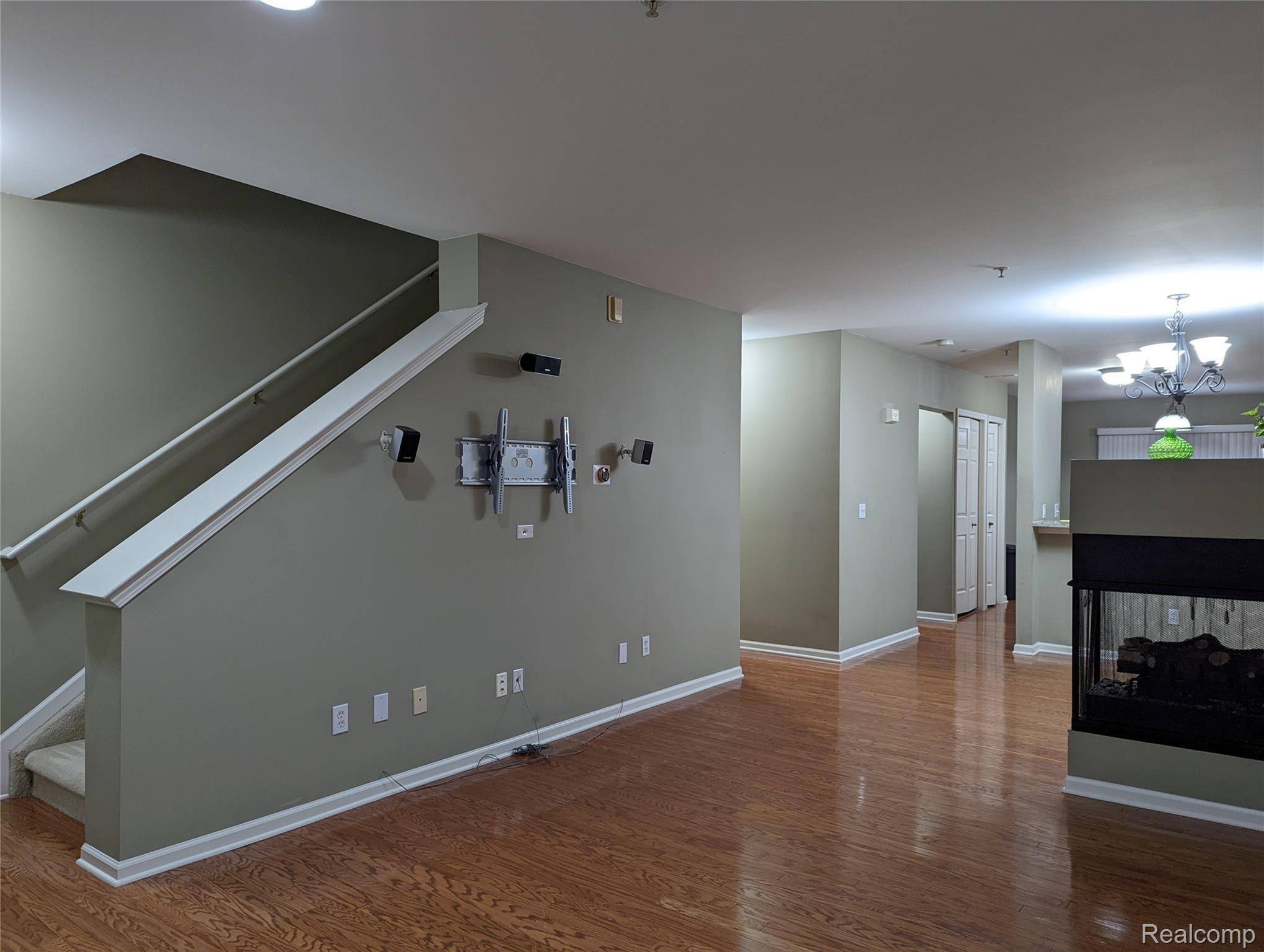 3248 NEWBURY PL #11, Troy, MI 48084