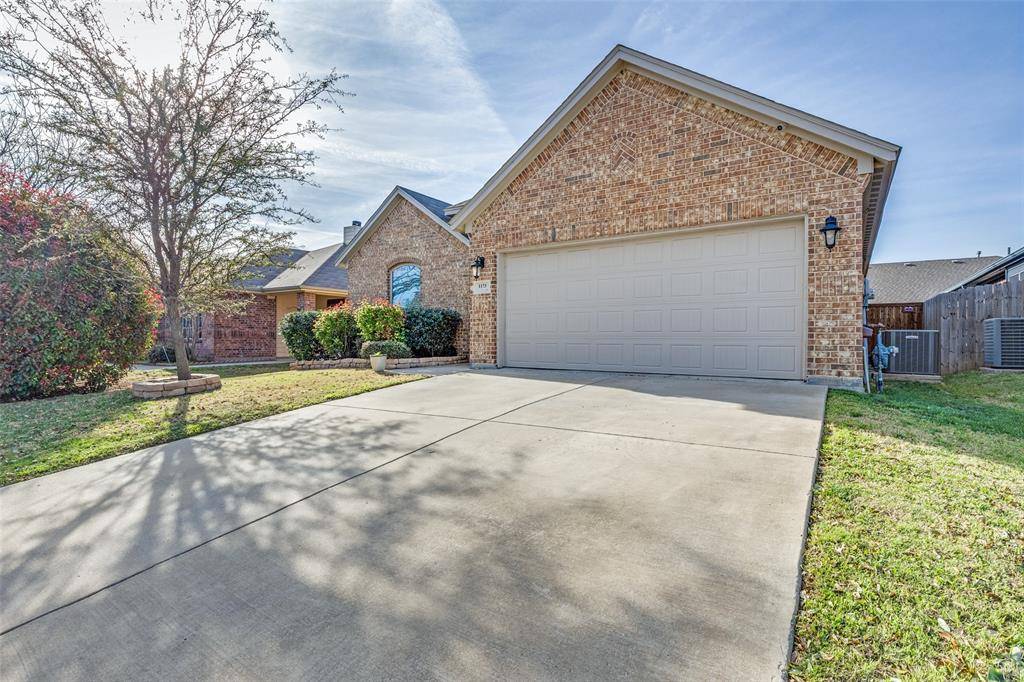 1173 Roping Reins Way, Fort Worth, TX 76052
