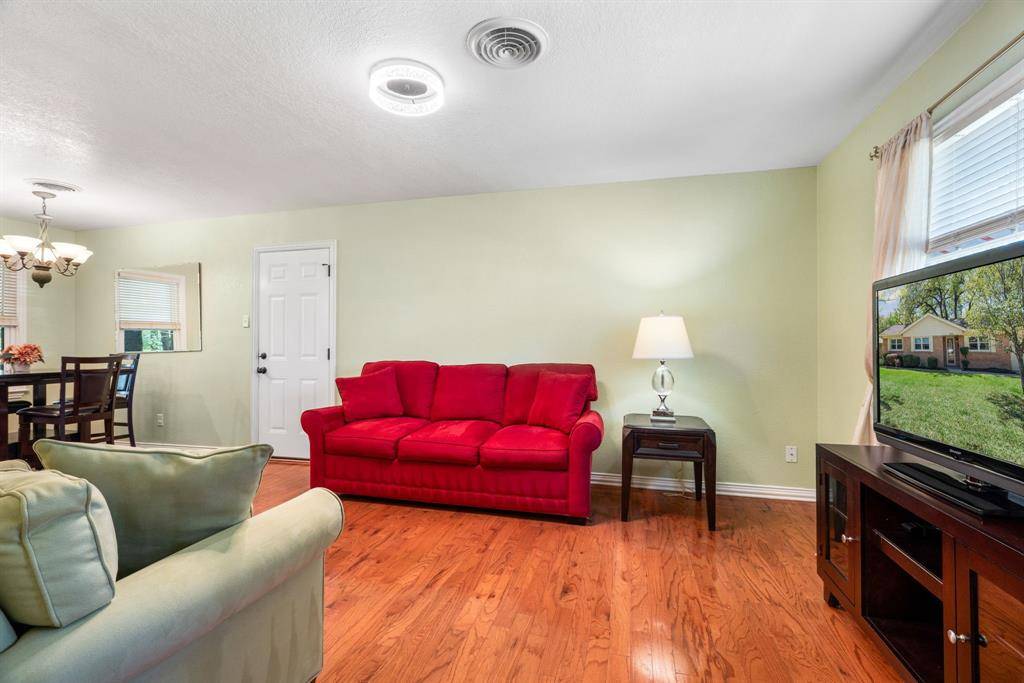 1702 Hendrix Drive, Irving, TX 75061