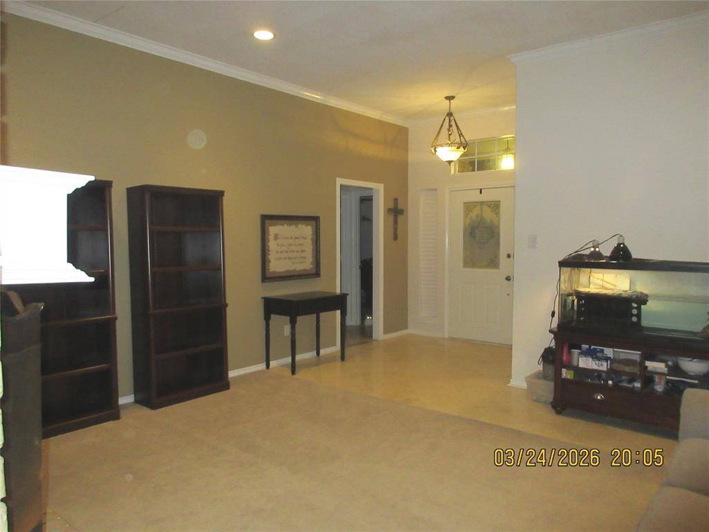 1121 Springwood Drive, Saginaw, TX 76179