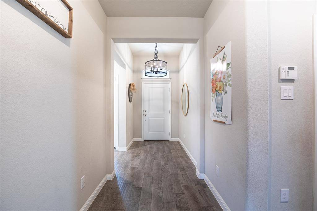 717 Falcon Road, Argyle, TX 76226