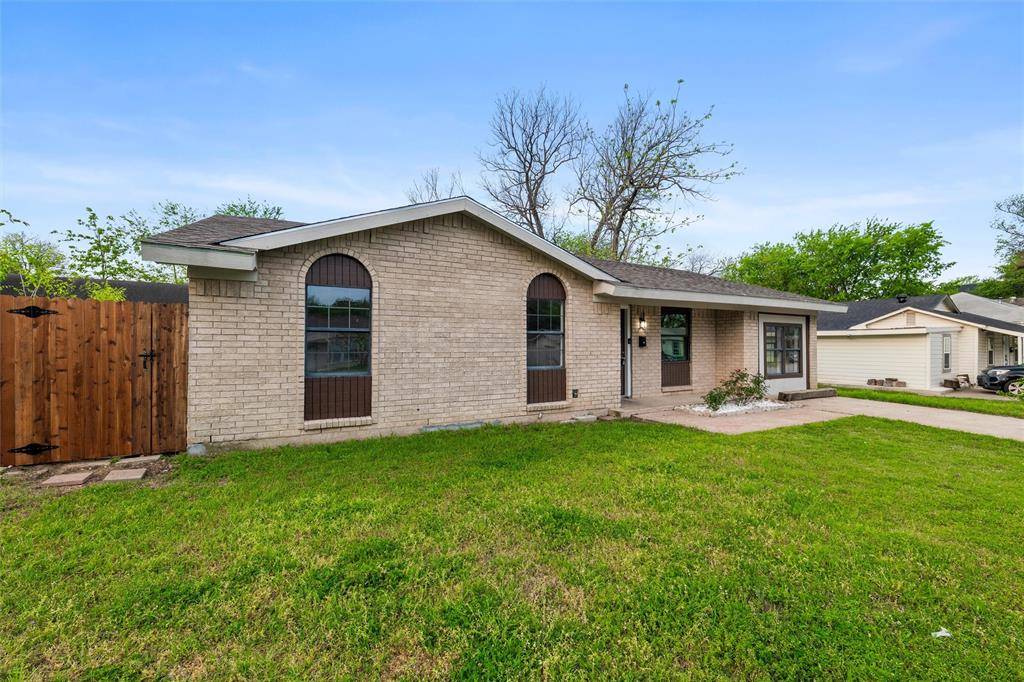 2605 Laurel Street, Grand Prairie, TX 75050