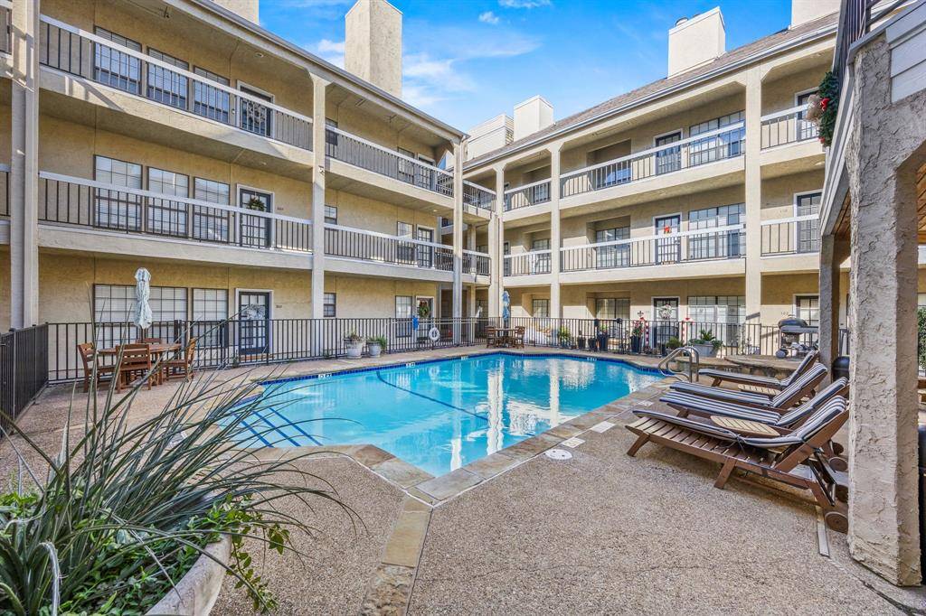 4800 W Lovers Lane #406, Dallas, TX 75209