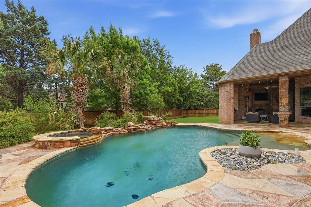 7001 Peters Path, Colleyville, TX 76034
