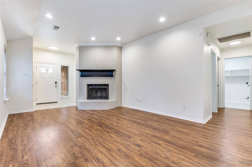 1011 Houston Street, Arlington, TX 76012