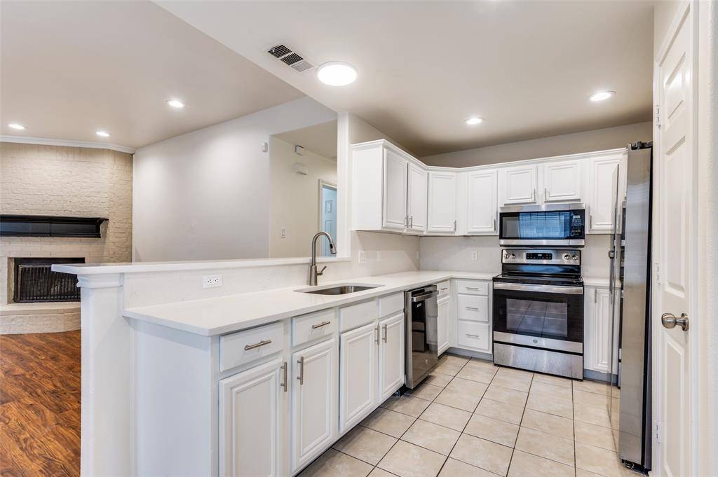 1011 Houston Street, Arlington, TX 76012