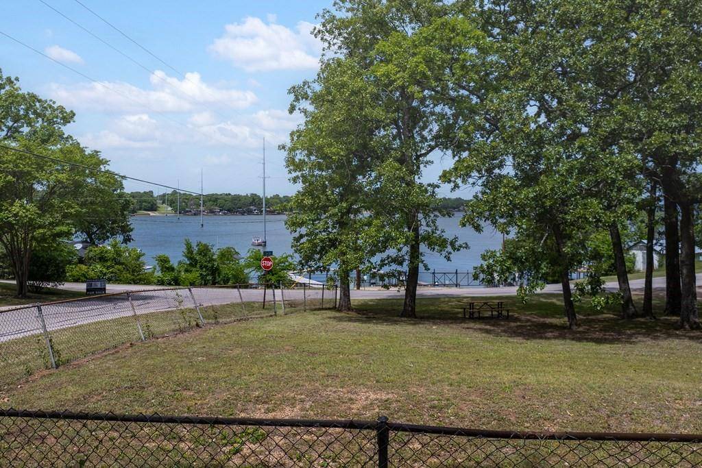 1125 Doe Run Road, Tool, TX 75143