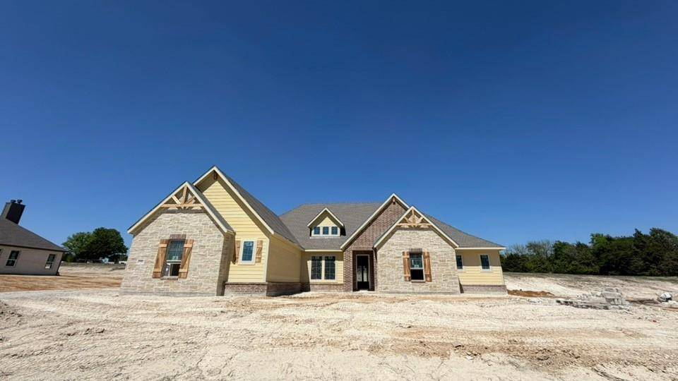 1002 Perrin Lane, Van Alstyne, TX 75495