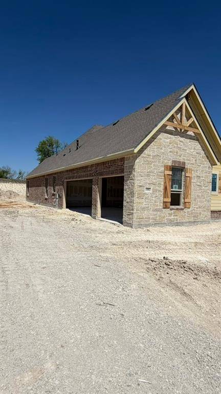 1002 Perrin Lane, Van Alstyne, TX 75495