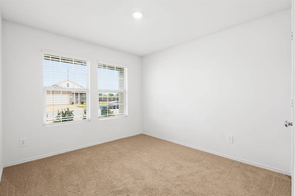 2604 Spring Time Drive, Ennis, TX 75119