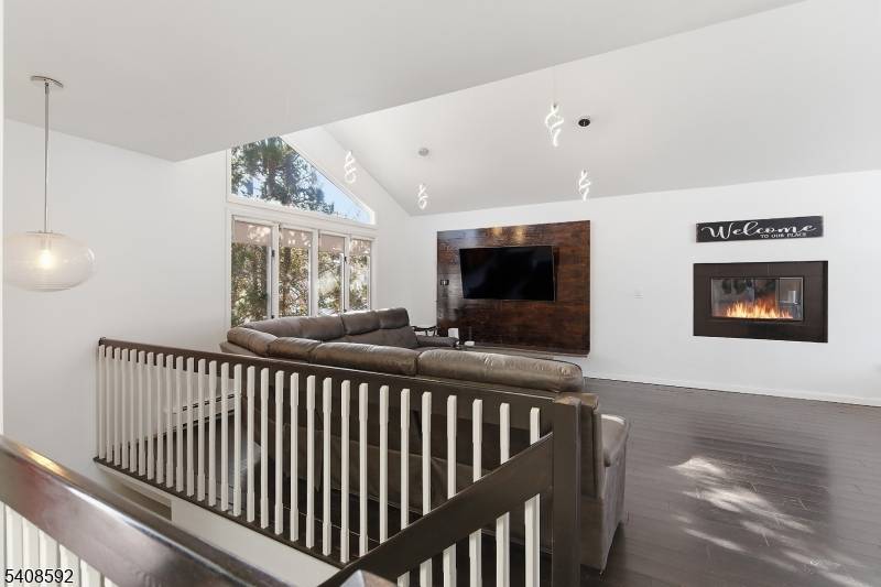 433 Chase Ave, Lyndhurst Twp., NJ 07071