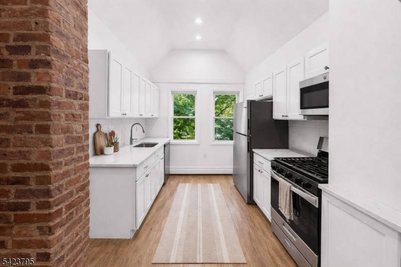 55 Homestead Park #3, Newark City, NJ 07108