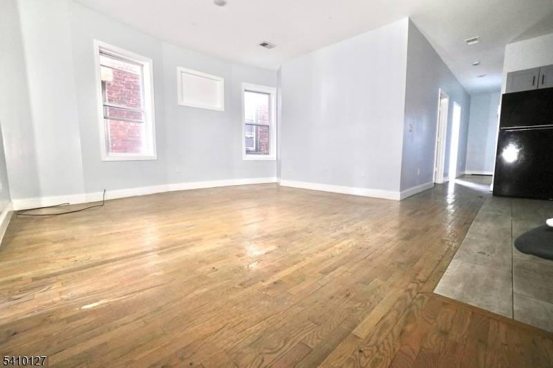 233 Bayview Ave, Jersey City, NJ 07305