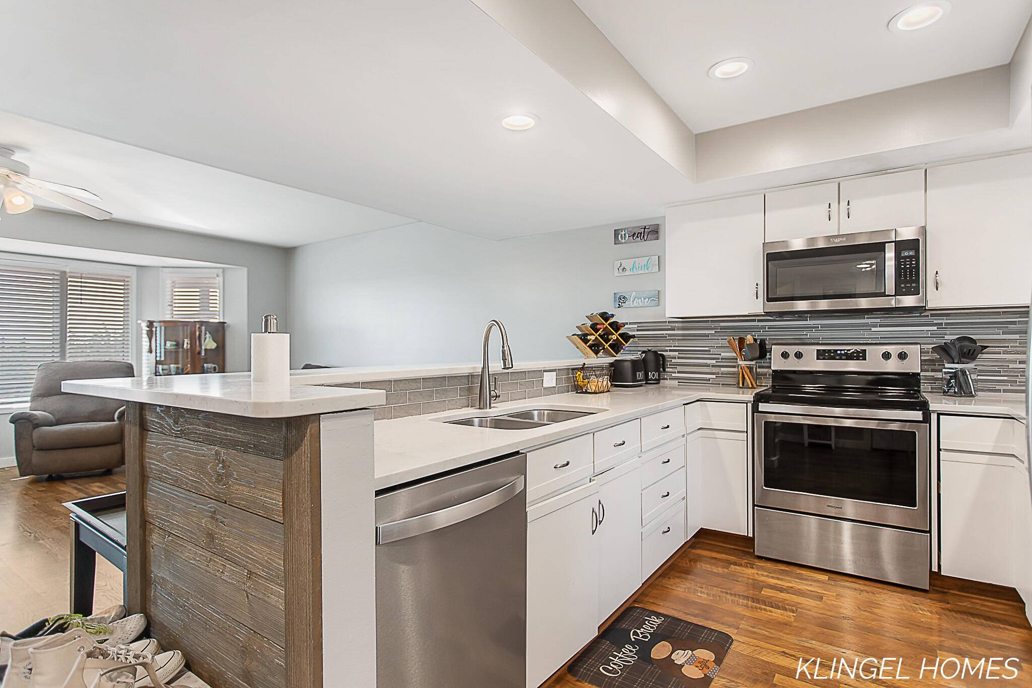 551 Gidley CIR #D, Grandhavencity_ottawa, MI 49417