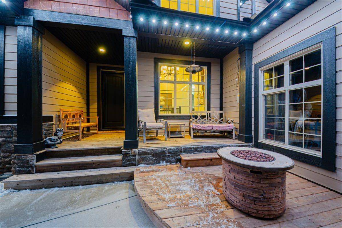 115 Montclair PL, Rural Rocky View County, AB T4C 0A7