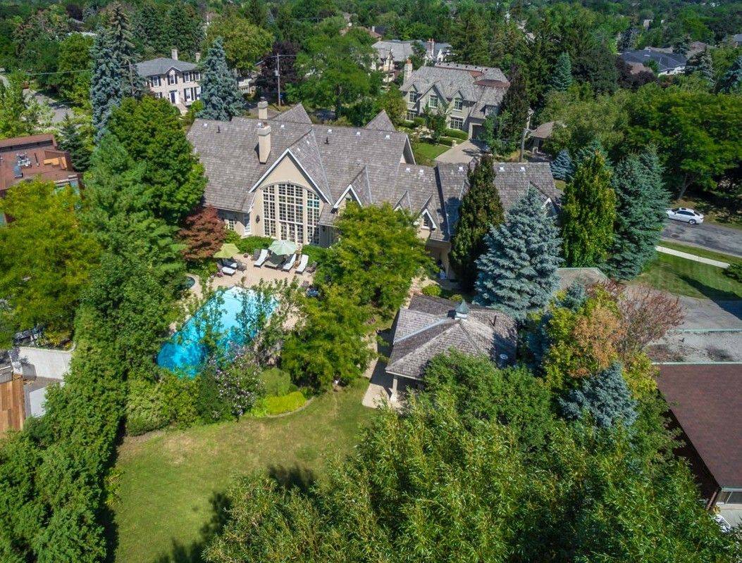 17 Bayview RDG, Toronto C12, ON M2L 1E3