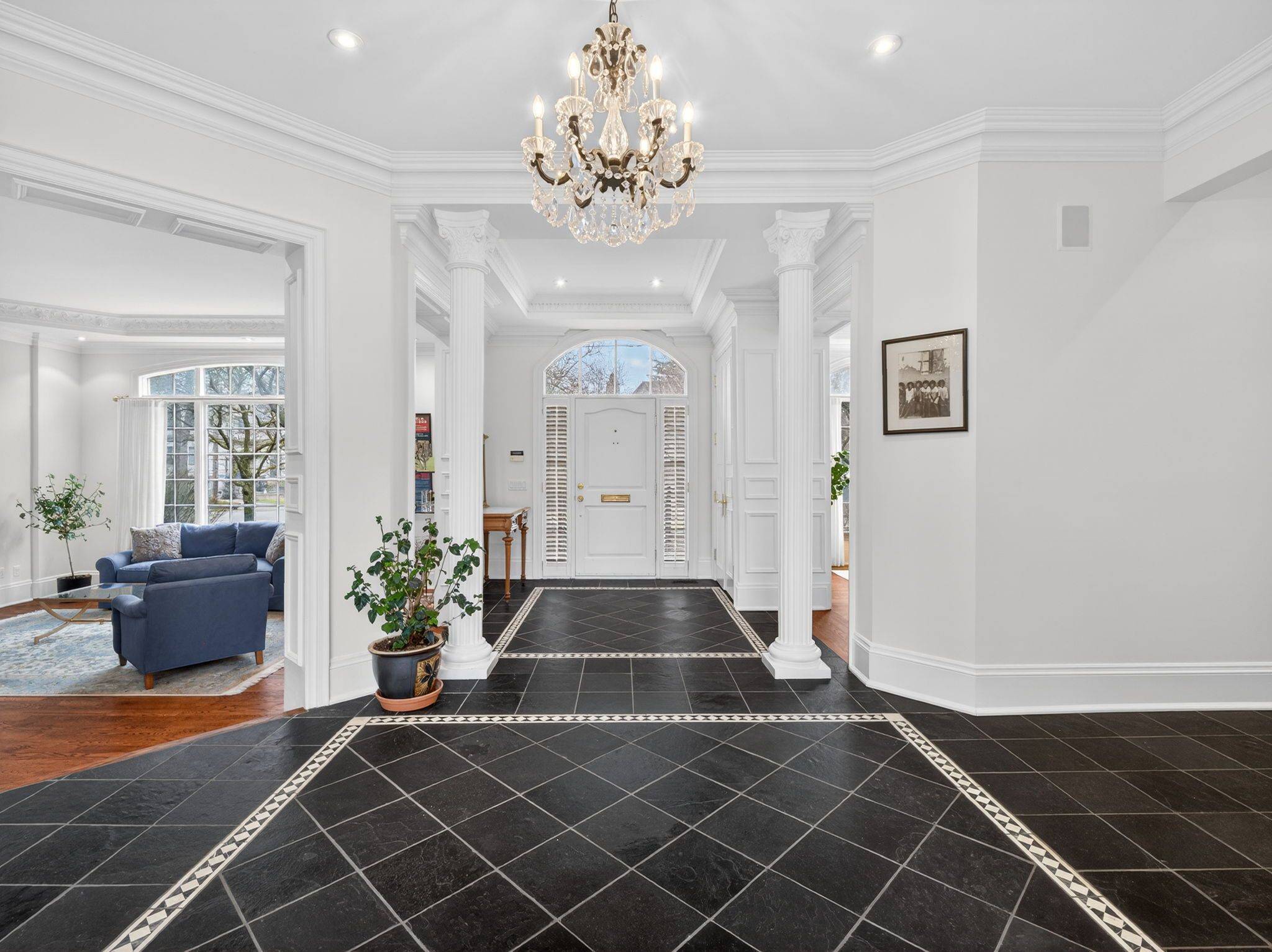 17 Bayview RDG, Toronto C12, ON M2L 1E3