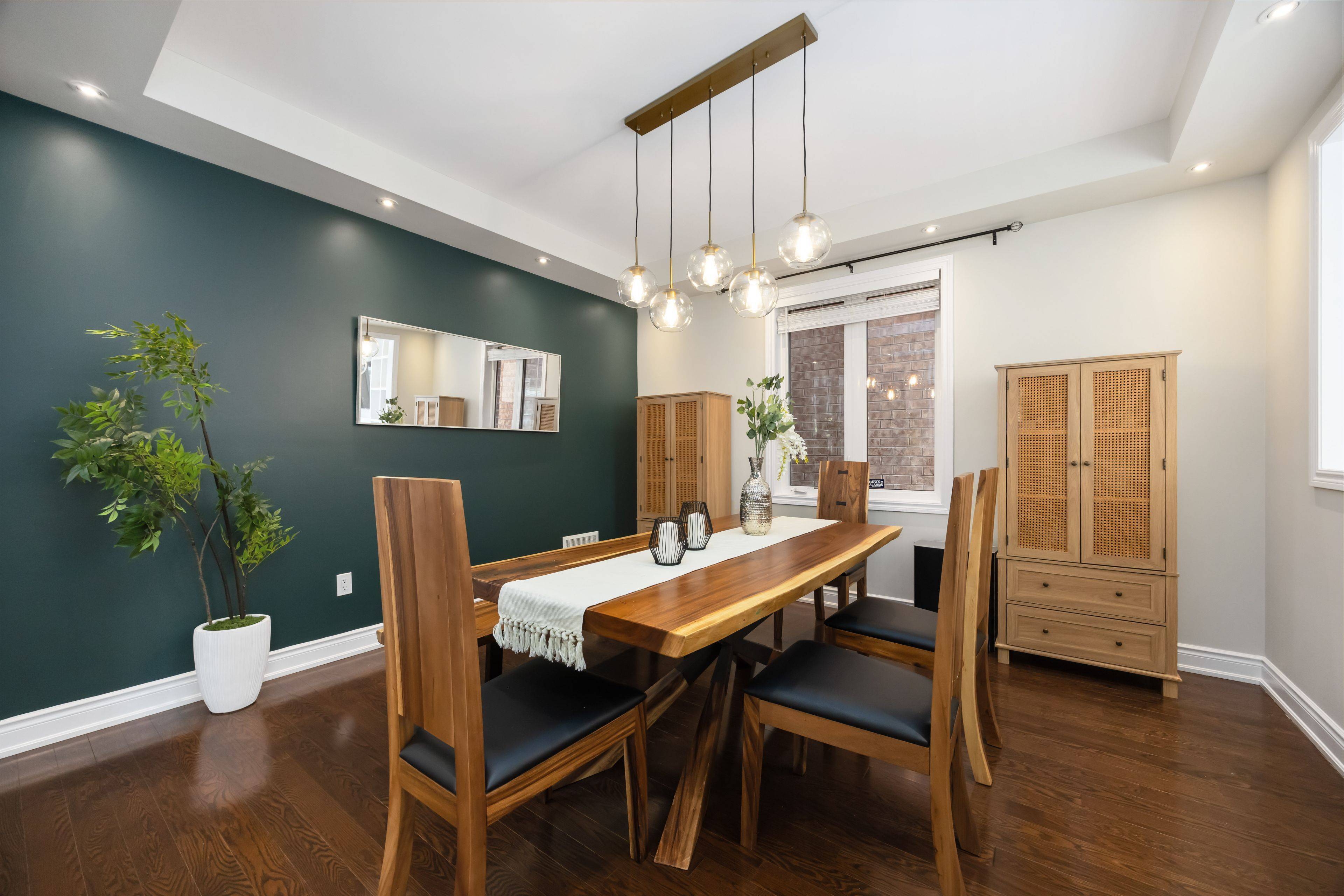 40 Mack Clement LN, Richmond Hill, ON L4S 0G2