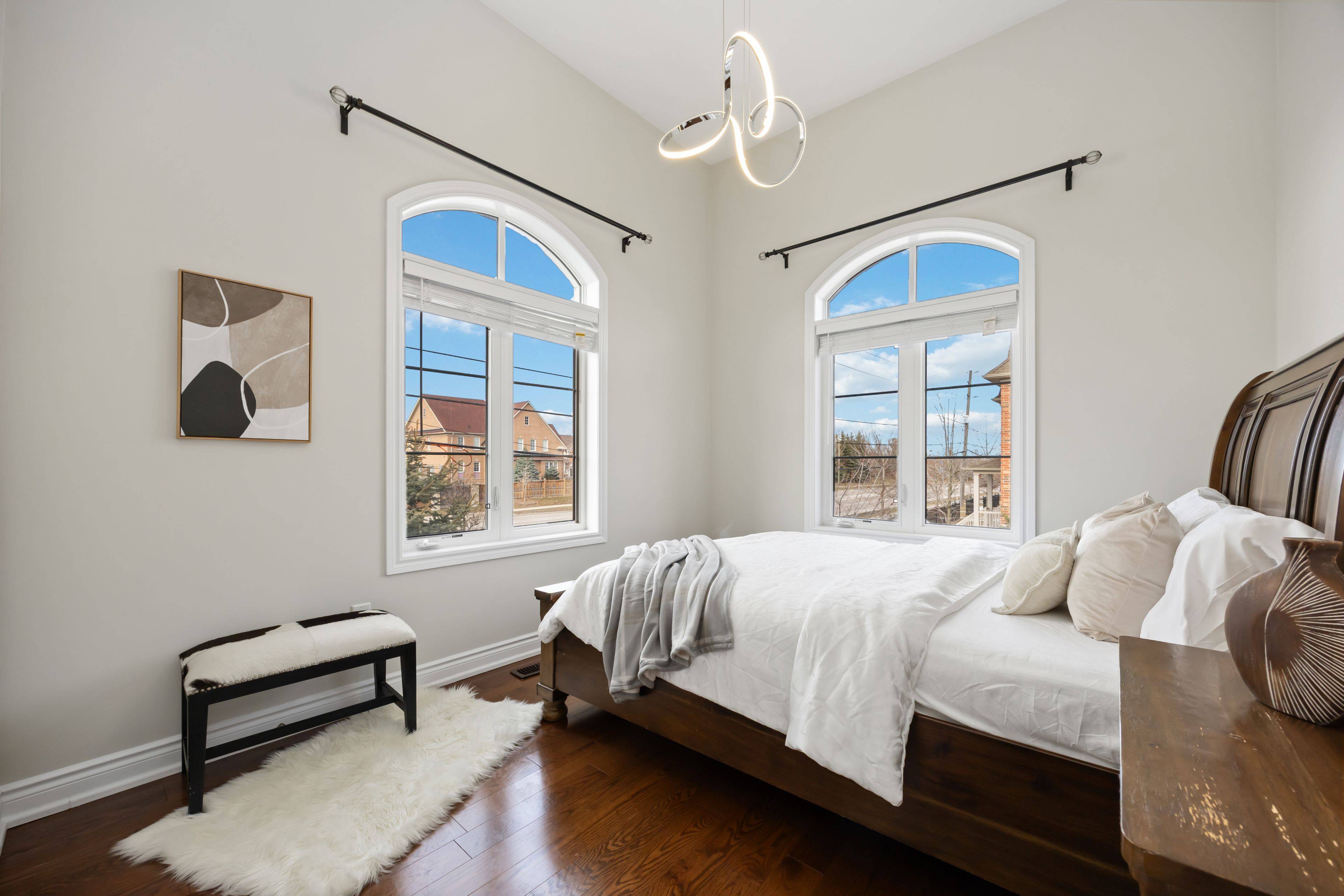 40 Mack Clement LN, Richmond Hill, ON L4S 0G2