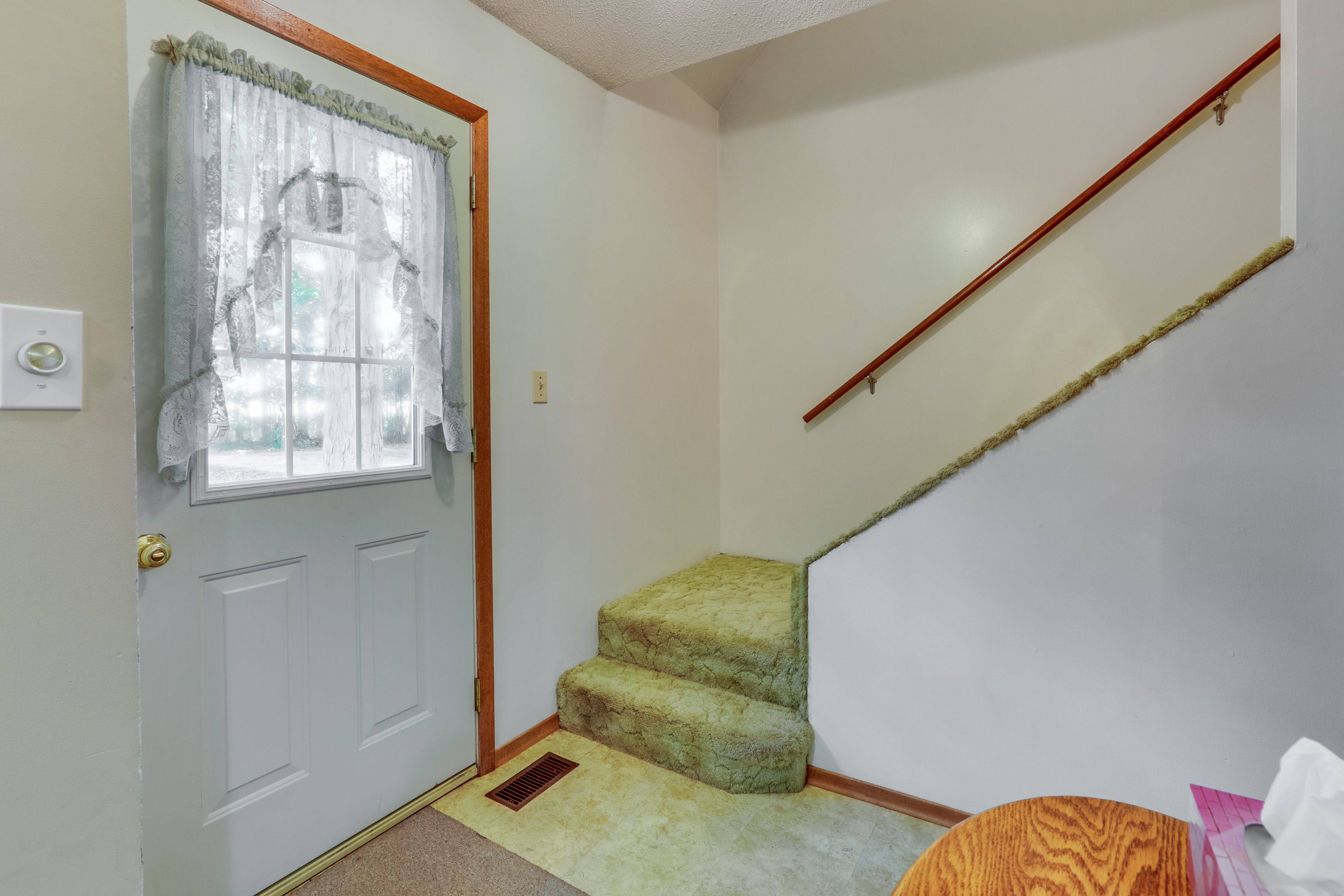 4690 Forest RD, Brooke-alvinston, ON N0M 2S0