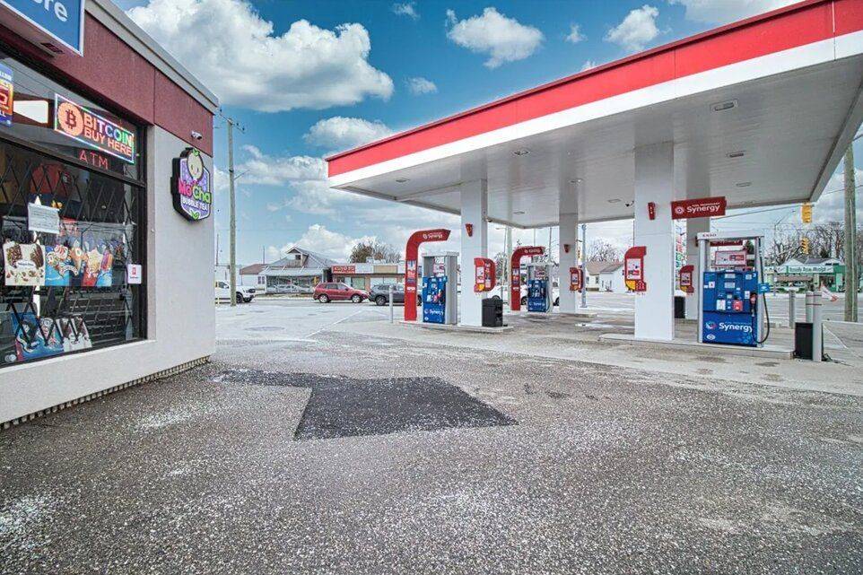 410 Queen ST, Chatham-kent, ON N7M 2H9