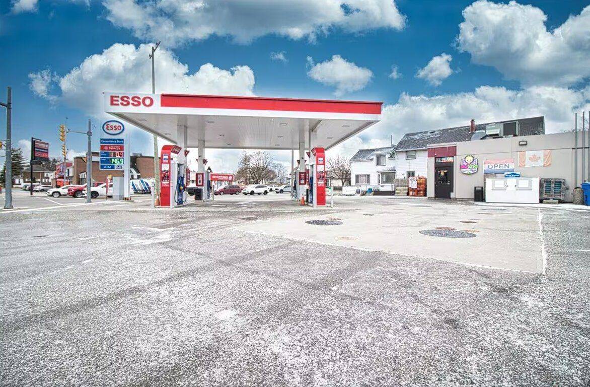 410 Queen ST, Chatham-kent, ON N7M 2H9