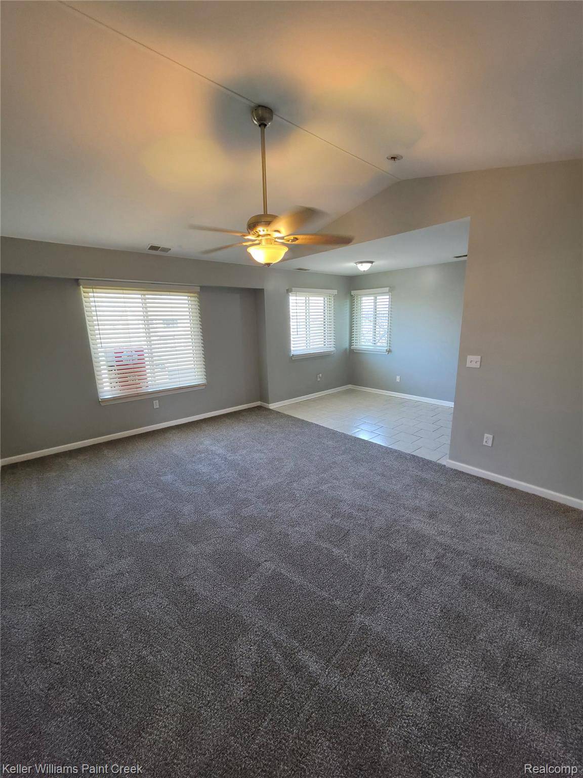 17438 Utica Oaks LN #16, Roseville, MI 48066