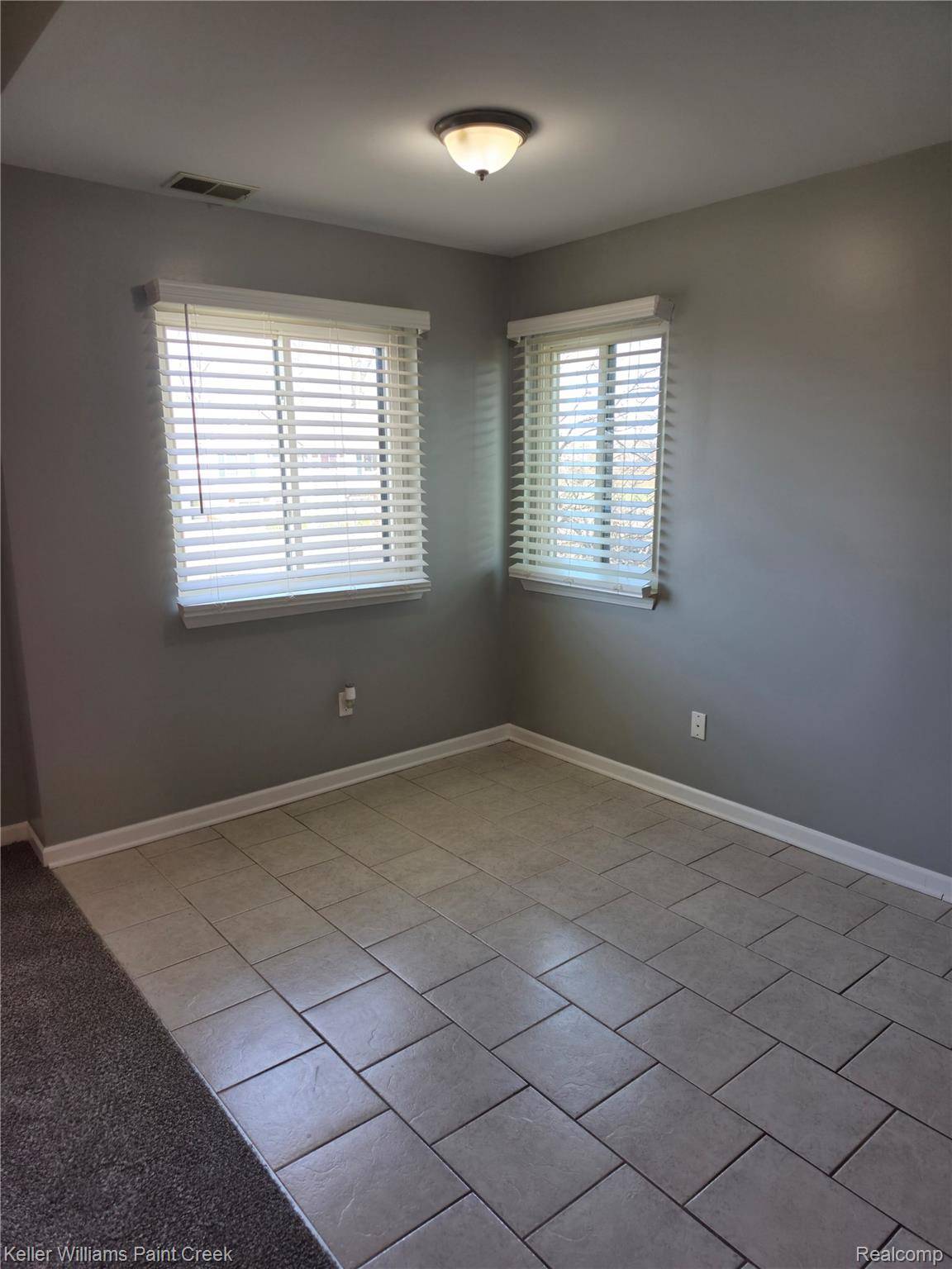 17438 Utica Oaks LN #16, Roseville, MI 48066