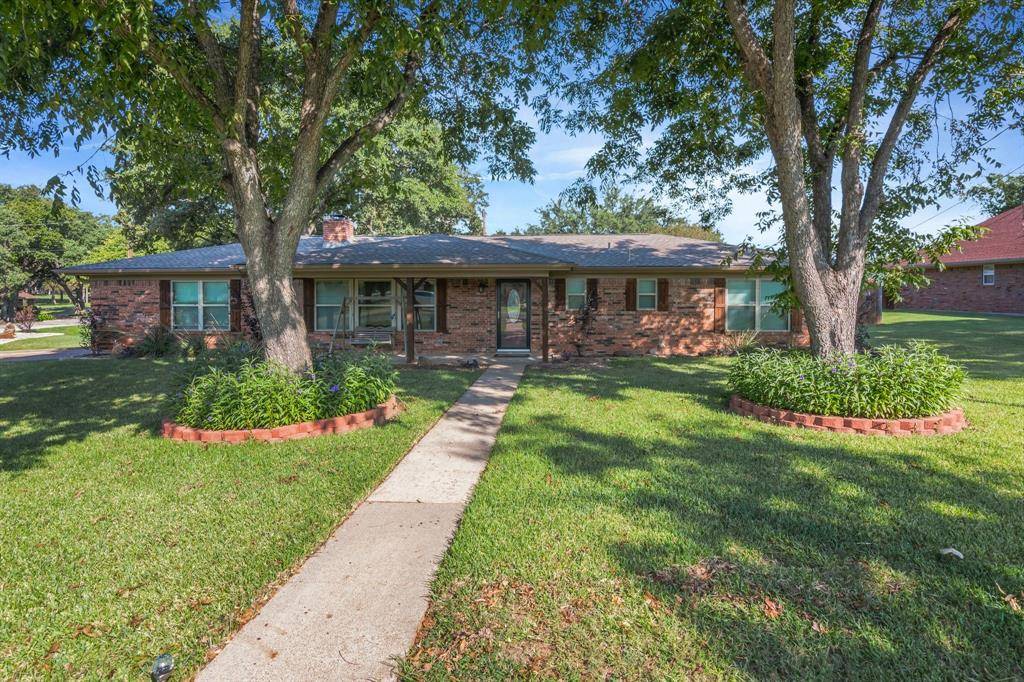 5710 Cortez Drive, De Cordova, TX 76049