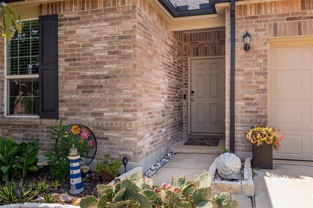 9917 Dolerite Drive, Fort Worth, TX 76131