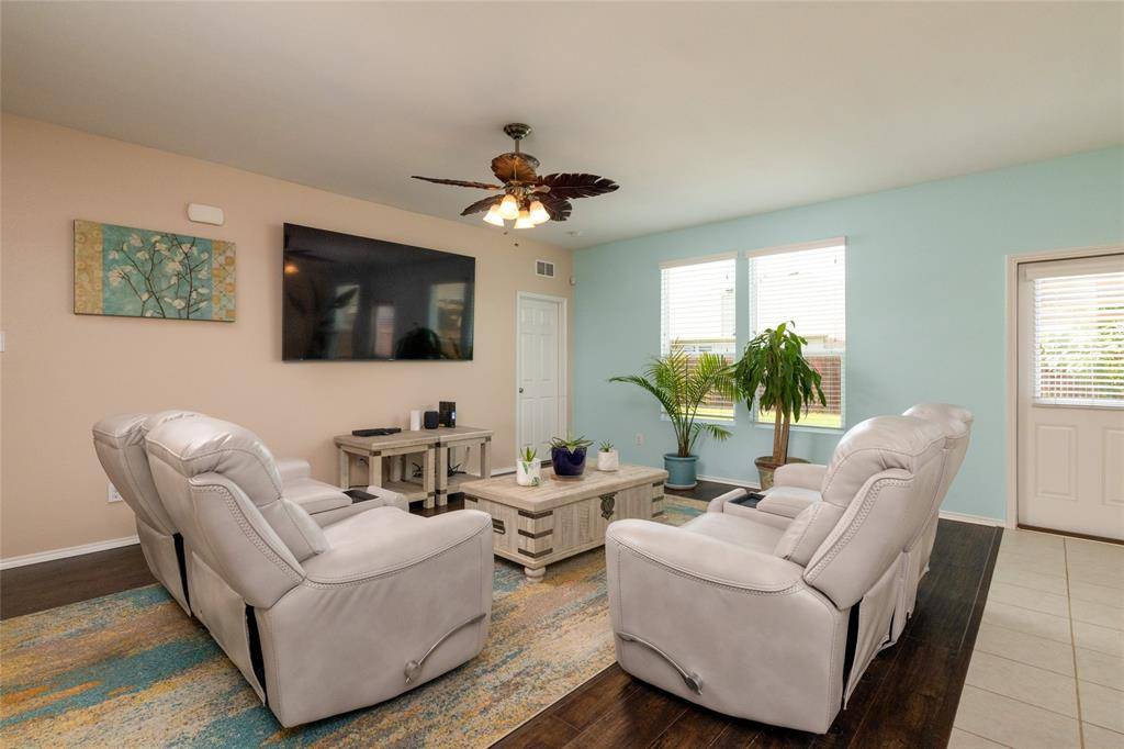 9917 Dolerite Drive, Fort Worth, TX 76131