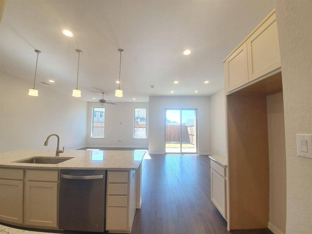 8286 Primrose Way, Dallas, TX 75252