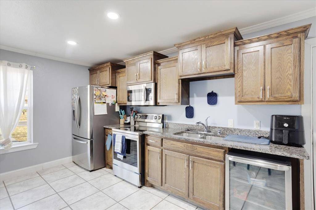 1122 S Hazelwood, Sherman, TX 75090