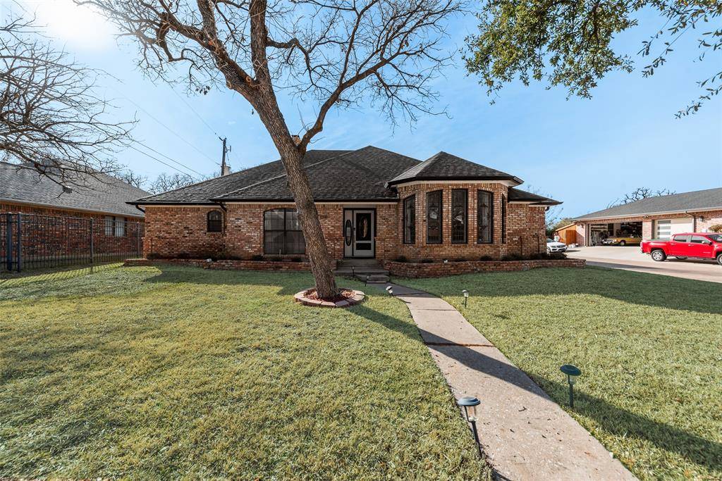 6621 Townlake Circle, Arlington, TX 76016
