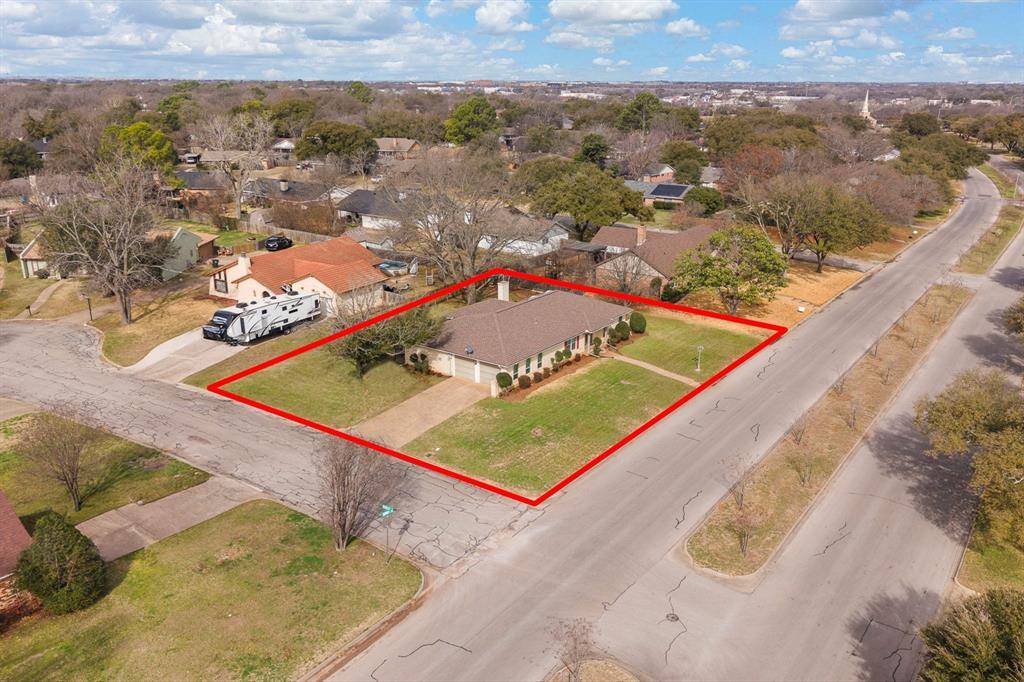 1002 Berkley Drive, Cleburne, TX 76033