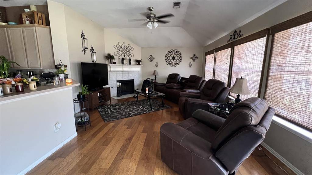 2504 Blue Holly Drive, Corinth, TX 76210