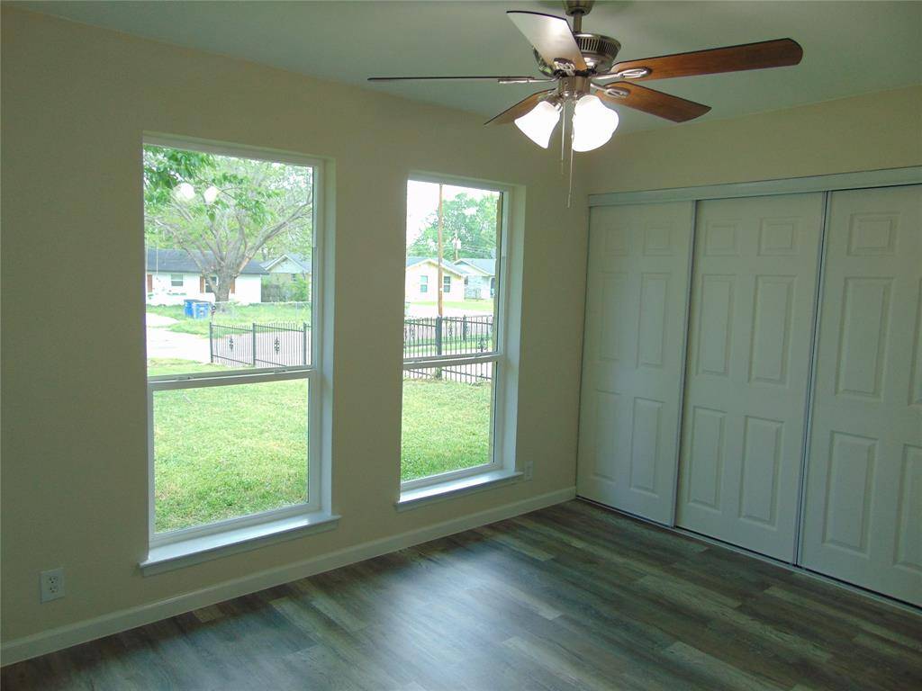 9912 Bluffcreek Drive, Dallas, TX 75227