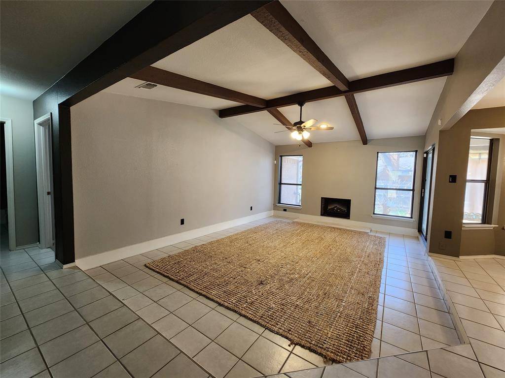 3920 Woodruff Court, Arlington, TX 76017