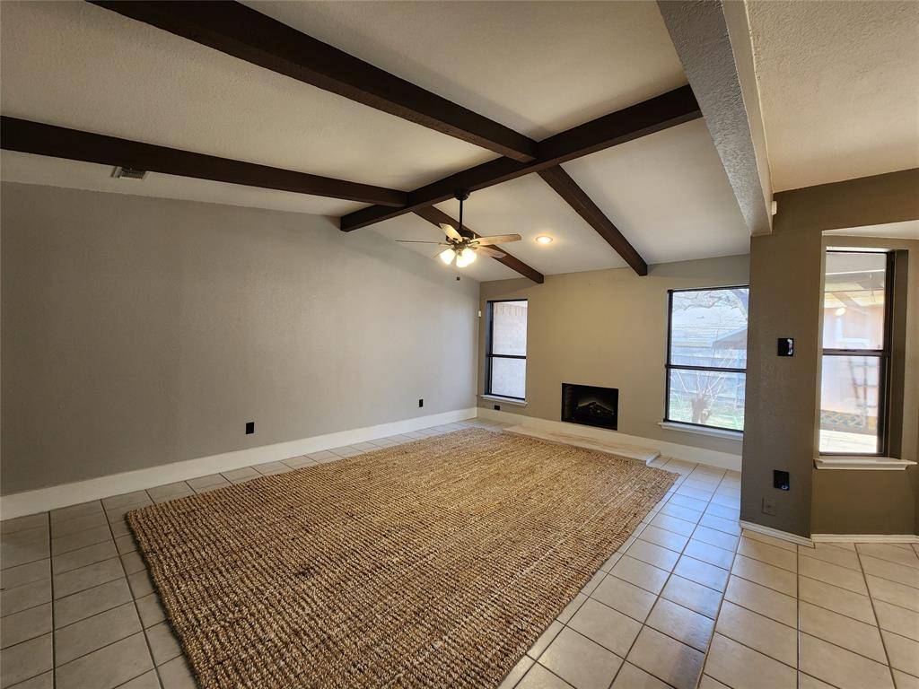 3920 Woodruff Court, Arlington, TX 76017