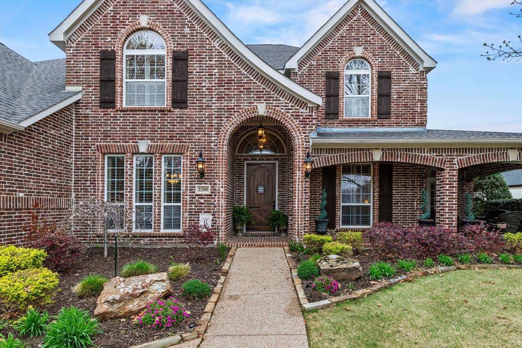 2200 Roadrunner Drive, Flower Mound, TX 75022
