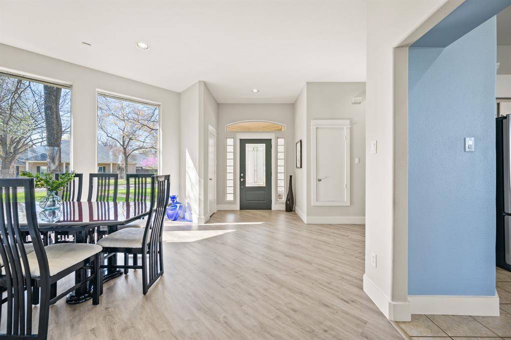 809 Majestic Oaks Court, Mansfield, TX 76063