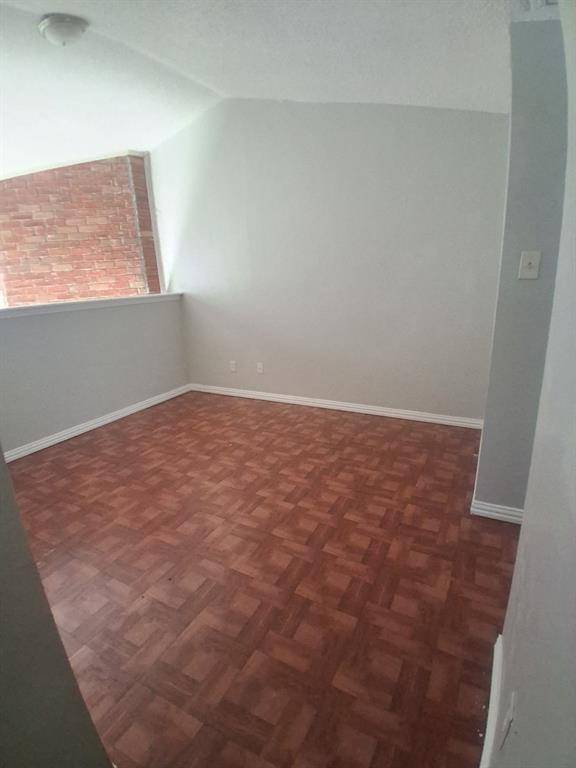 9459 Olde Towne Row, Dallas, TX 75227