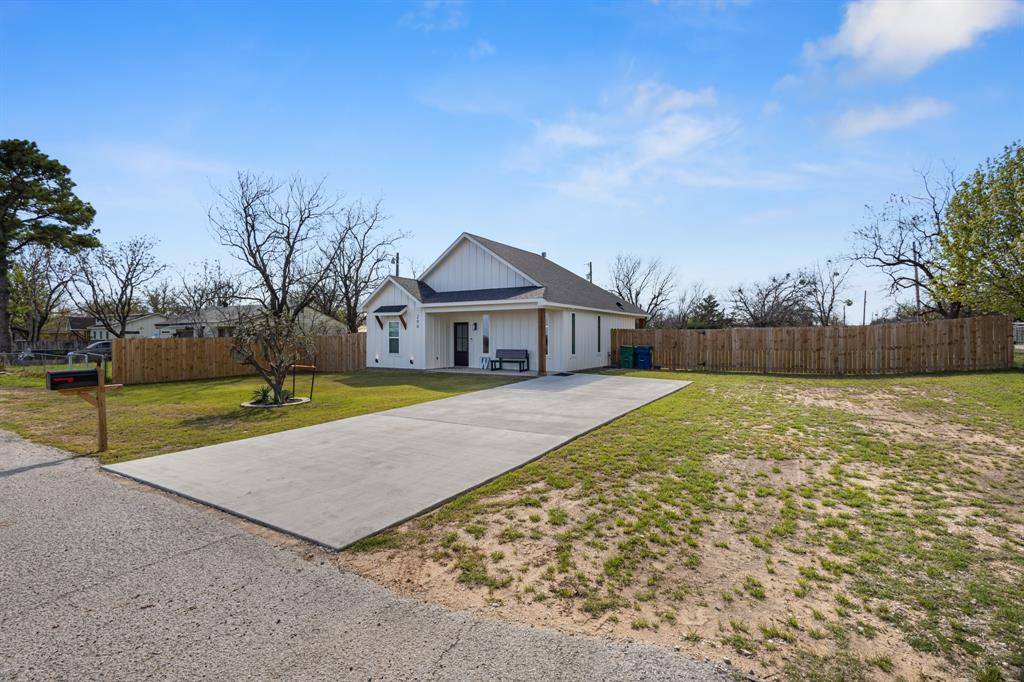 200 Walnut Street, Chico, TX 76431