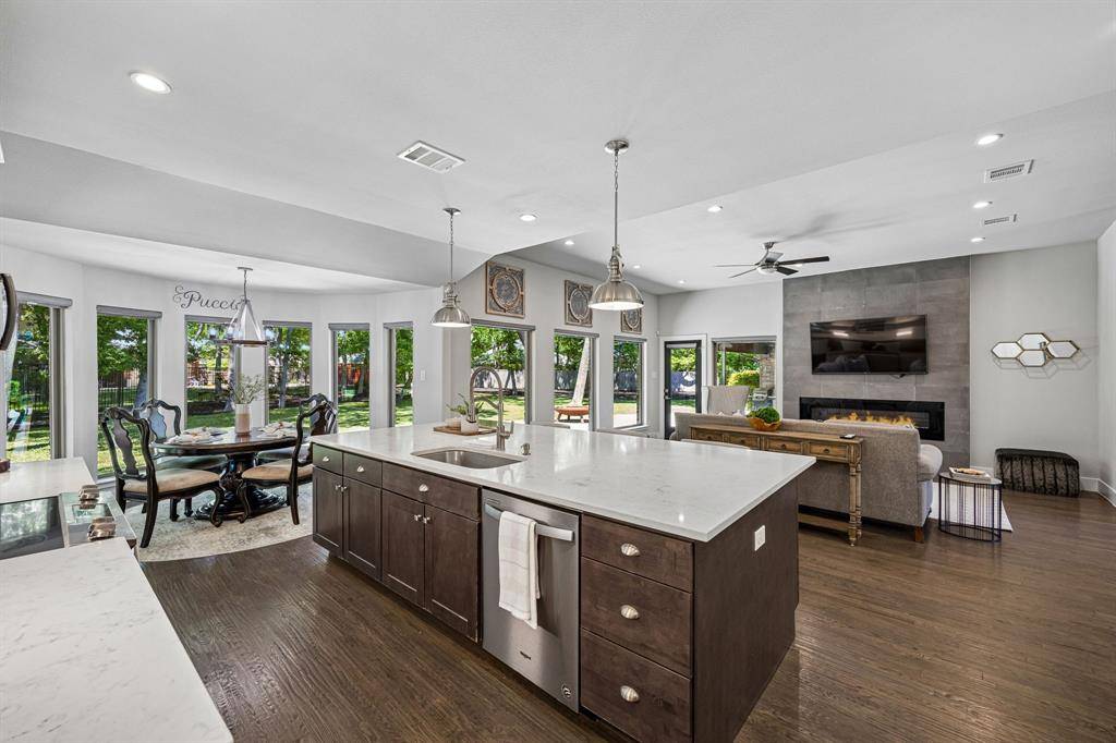 732 Creek Valley Court, Allen, TX 75002