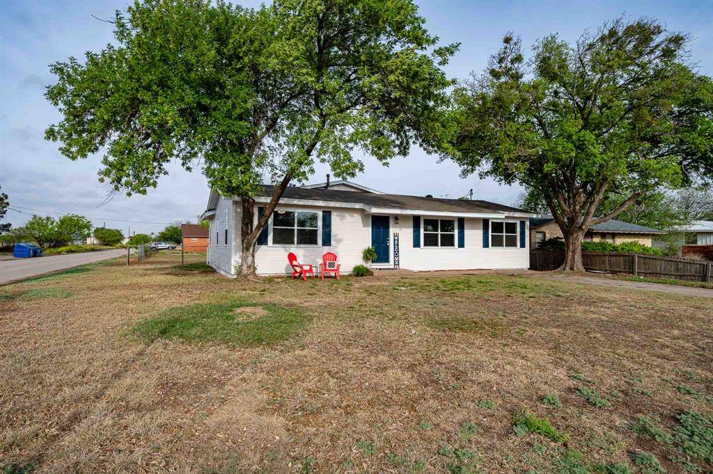 912 S Anson Street, Stamford, TX 79553